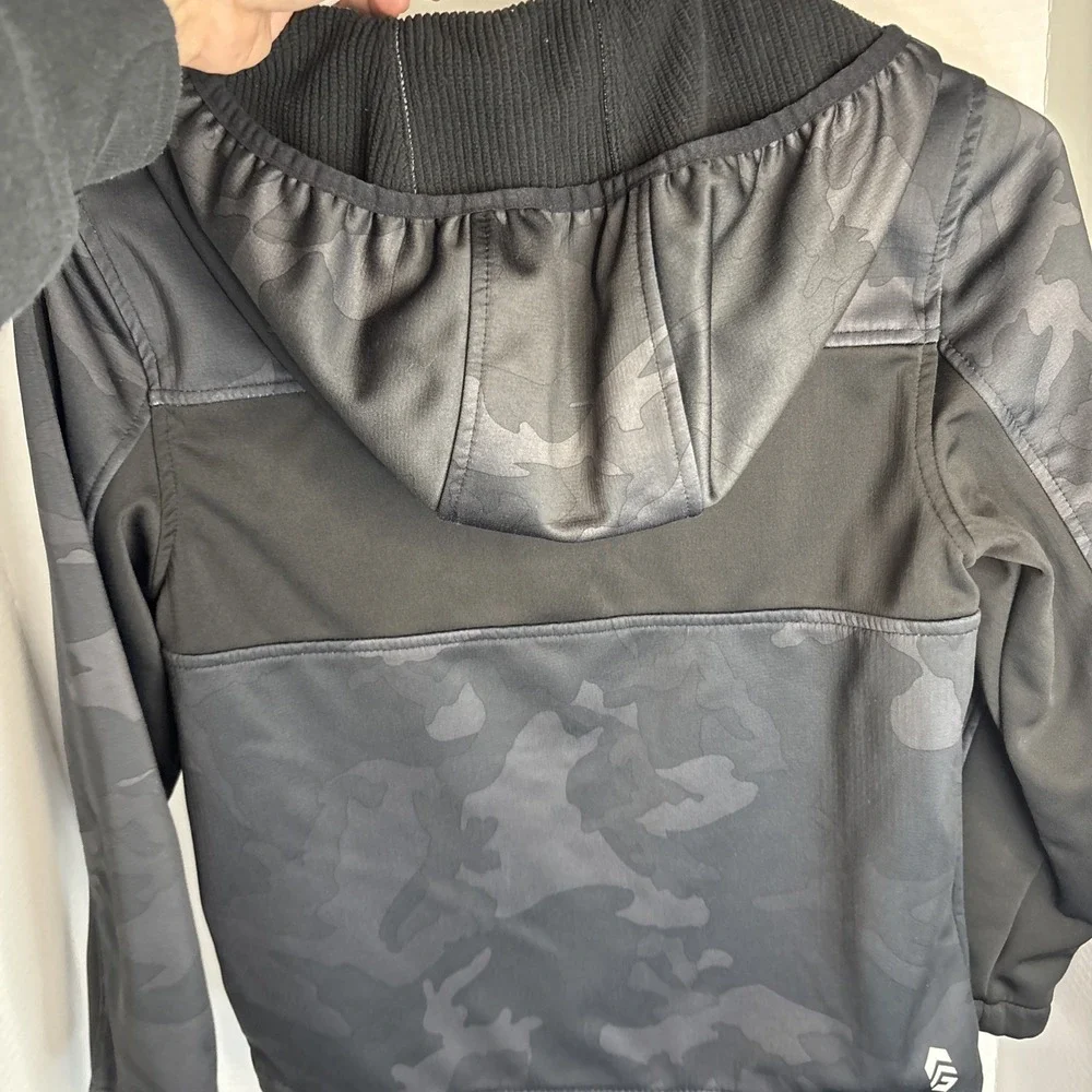 Free Country Winter Coat With Hood Black w/gray Design Full Zip Boys Sz. 7/8